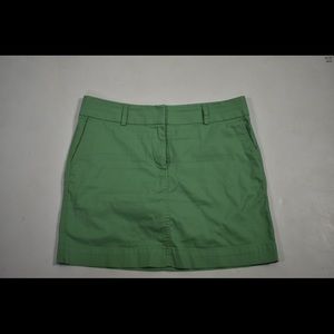 Vineyard vines women skirt size 12 green color
